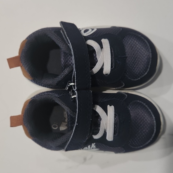 Oshkosh Size 5M - Picture 4 of 4